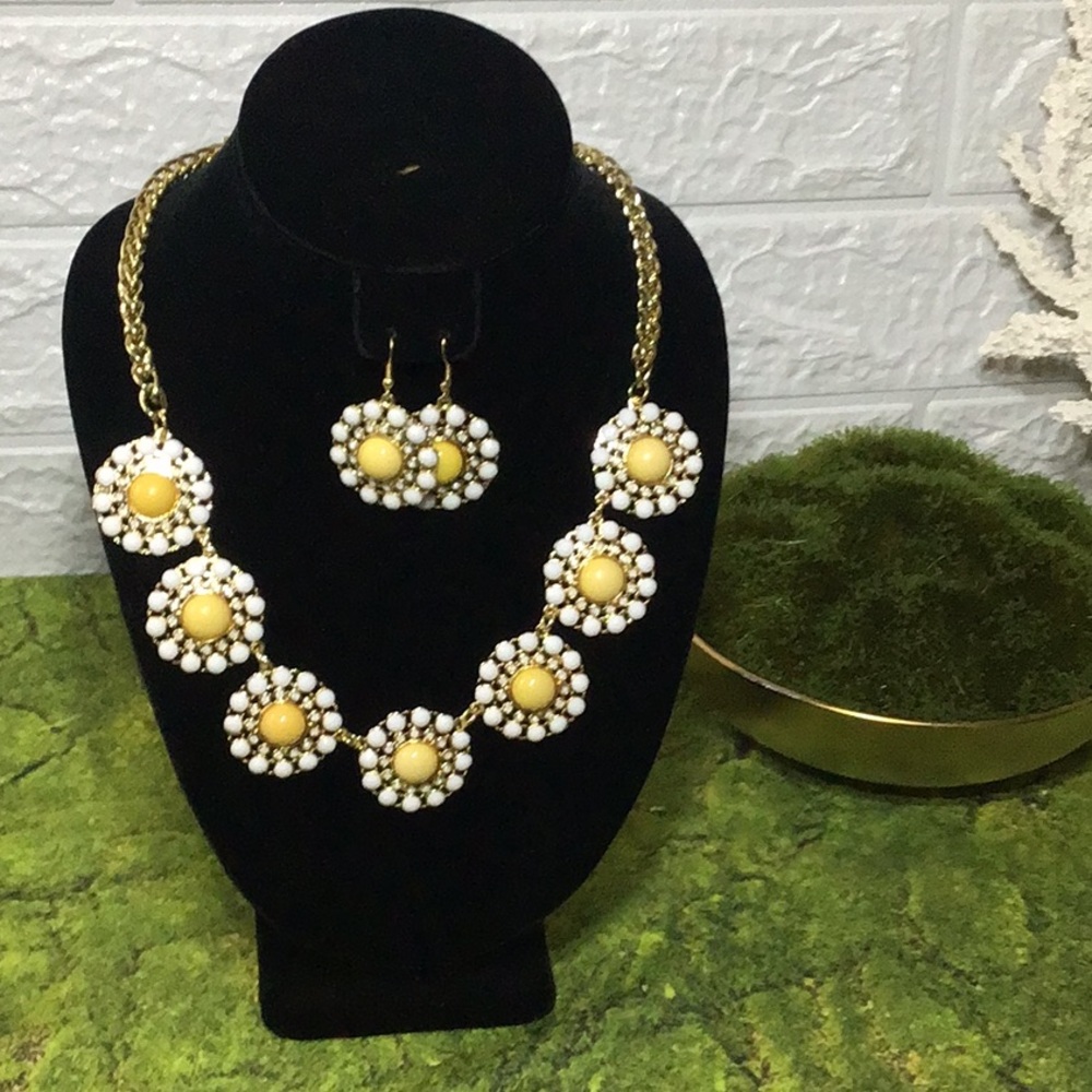 Necklace & Earring (Yellow & White)